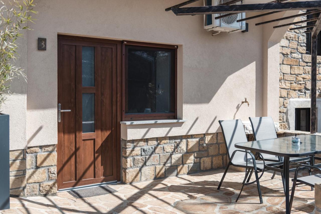 Hisa Kapis With Hot Tube Apartment Koper Exterior photo